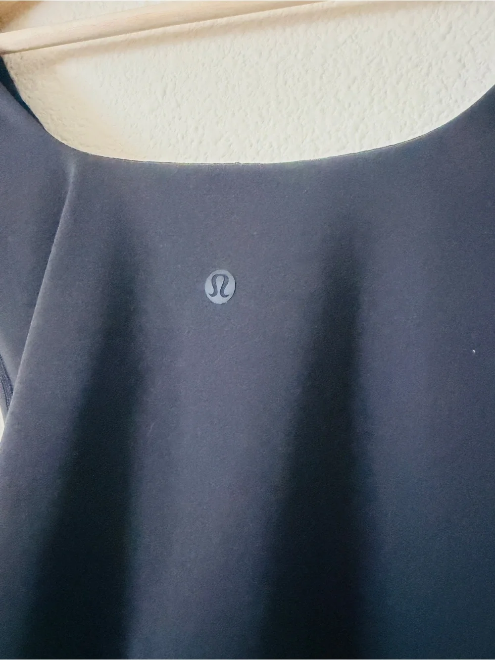 Lululemon SIZE 0 Wunder Under Smoothcover square neck cropped tshirt in black